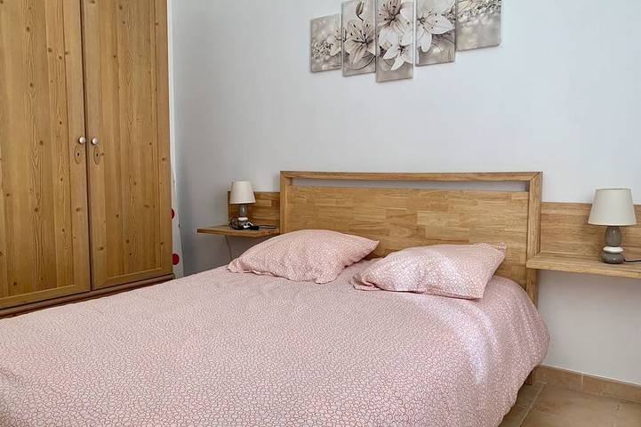 Location de vacances pour 4 personnes, avec terrasse ainsi que piscine et jardin à Le Crès - 2