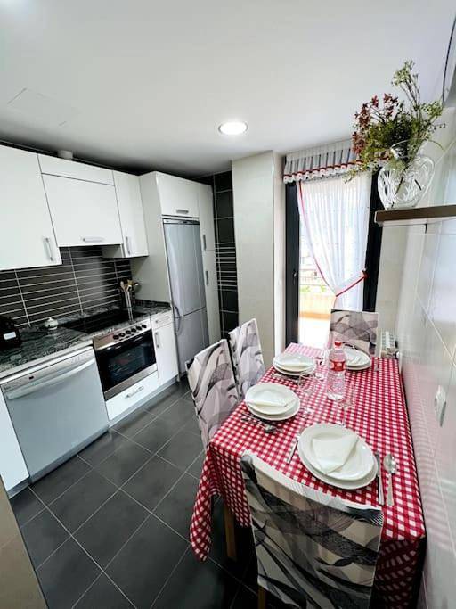 Gîte pour 4 personnes, avec balcon ainsi que piscine et vue à Ramales de la Victoria - 4