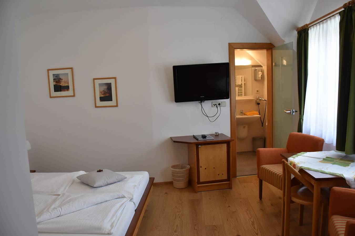 Room for 2 people with lake view in Dürnstein, Bezirk Krems an der Donau-Land