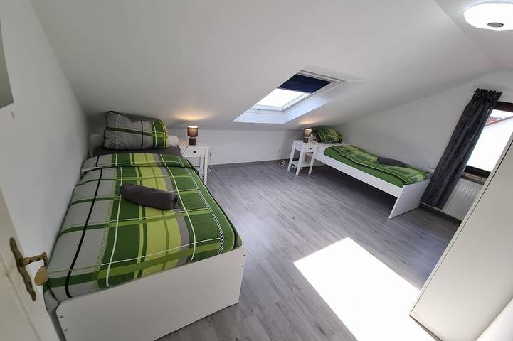 Ganze Wohnung, Monteurzimmer Gelnhausen, Ferienwohnung, auch für große Gruppen, Nähe Frankfurt in Gelnhausen, Main-Kinzig-Kreis