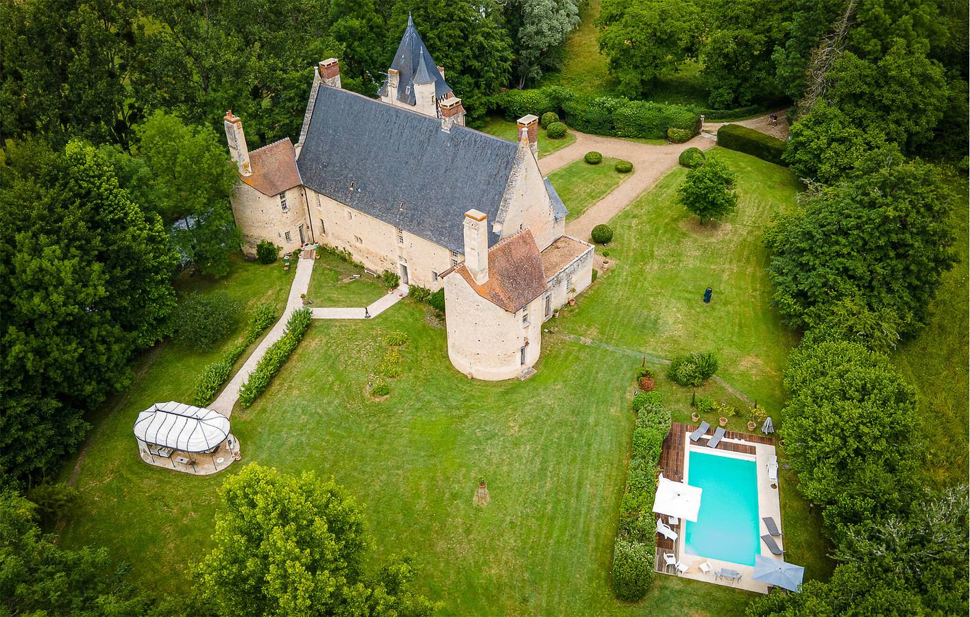Maison de vacances pour 15 personnes avec piscine in Guérigny, Nièvre