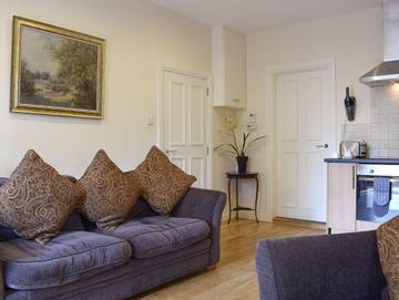 Cottage for 4 People in Loch Lomond, Argyll & Bute, Photo 3