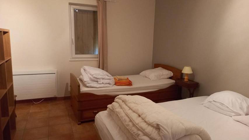 Location de vacances pour 5 personnes, avec vue et jardin à Pierrefitte-sur-Loire - 2