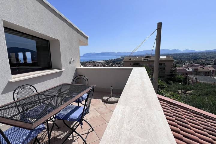 Location de vacances pour 7 personnes, avec jardin et terrasse à Castellammare del Golfo - 4