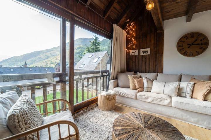 Casa rural para 7 personas, con Terraza además de Jardín y Vistas en Garós - 4