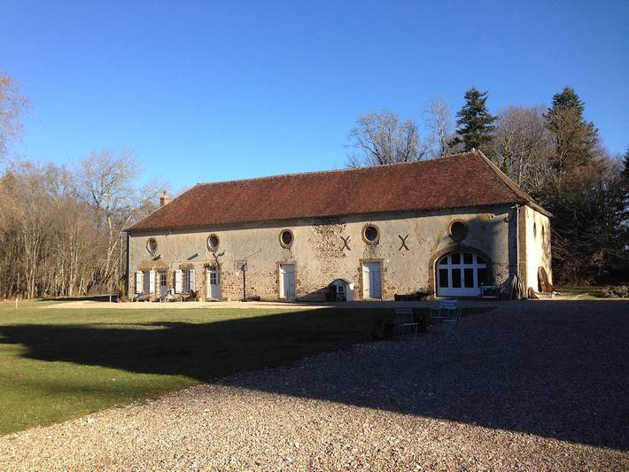 Gîte pour 8 personnes, avec terrasse et jardin à Saint-Sauveur-en-Puisaye - 3