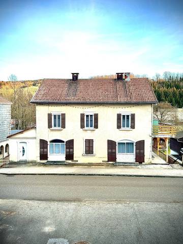 Gîte pour 6 personnes, avec balcon et jardin à Foncine-le-Haut