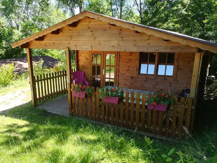 Chalet pour 7 personnes, avec piscine et terrasse dans le Lot
