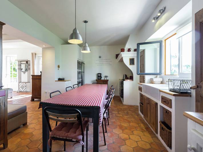 Location de vacances pour 8 personnes, avec jardin ainsi que piscine et terrasse à Grasse - 3