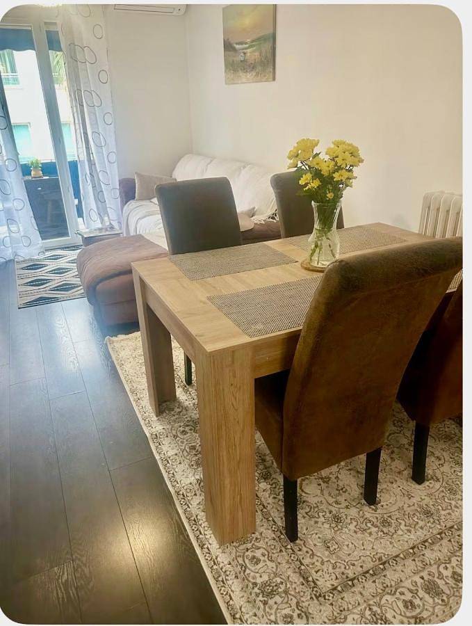 Gîte pour 3 personnes, avec balcon dans Office De Tourisme De Beaulieu Sur Mer