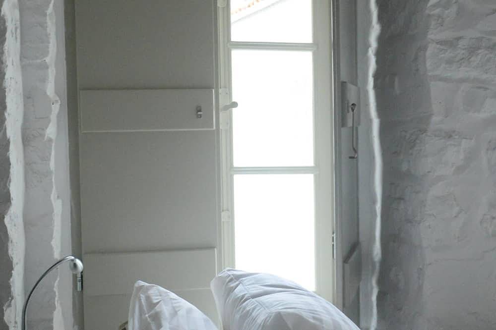 Charmantes Steinhaus aus 19.Jhd. , 3 Min. zu Fuß ohne Stufen zum Hafen Hydra. in Hydra