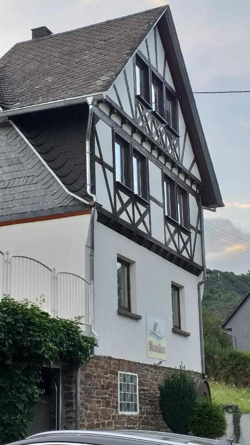 Ferienwohnung für 2 Personen, mit Terrasse in Sankt Aldegund - 3
