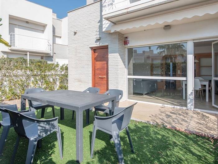 Casa de vacaciones para 6 personas, con piscina y terraza además de jardín y piscina para niños - 1