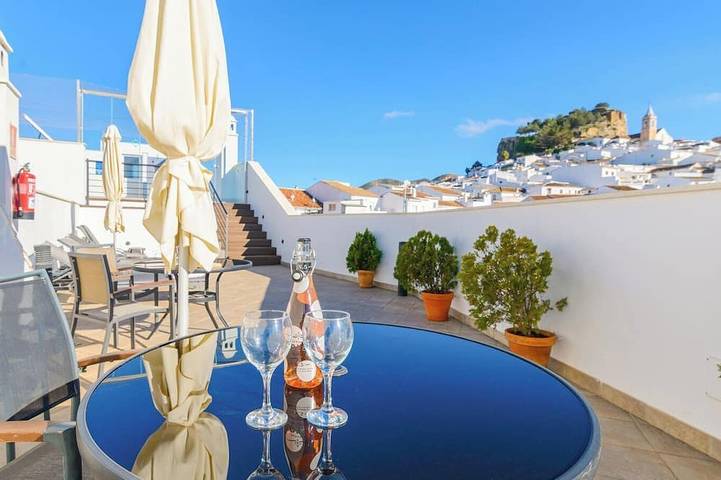 Chalet para 2 personas, con piscina y jardín - 1