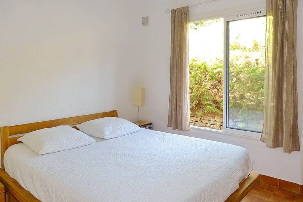 1500€/Monat von November bis Ende März Villa 100M Strand Direkter Zugang,Wifi, in Pramousquier, Le Lavandou
