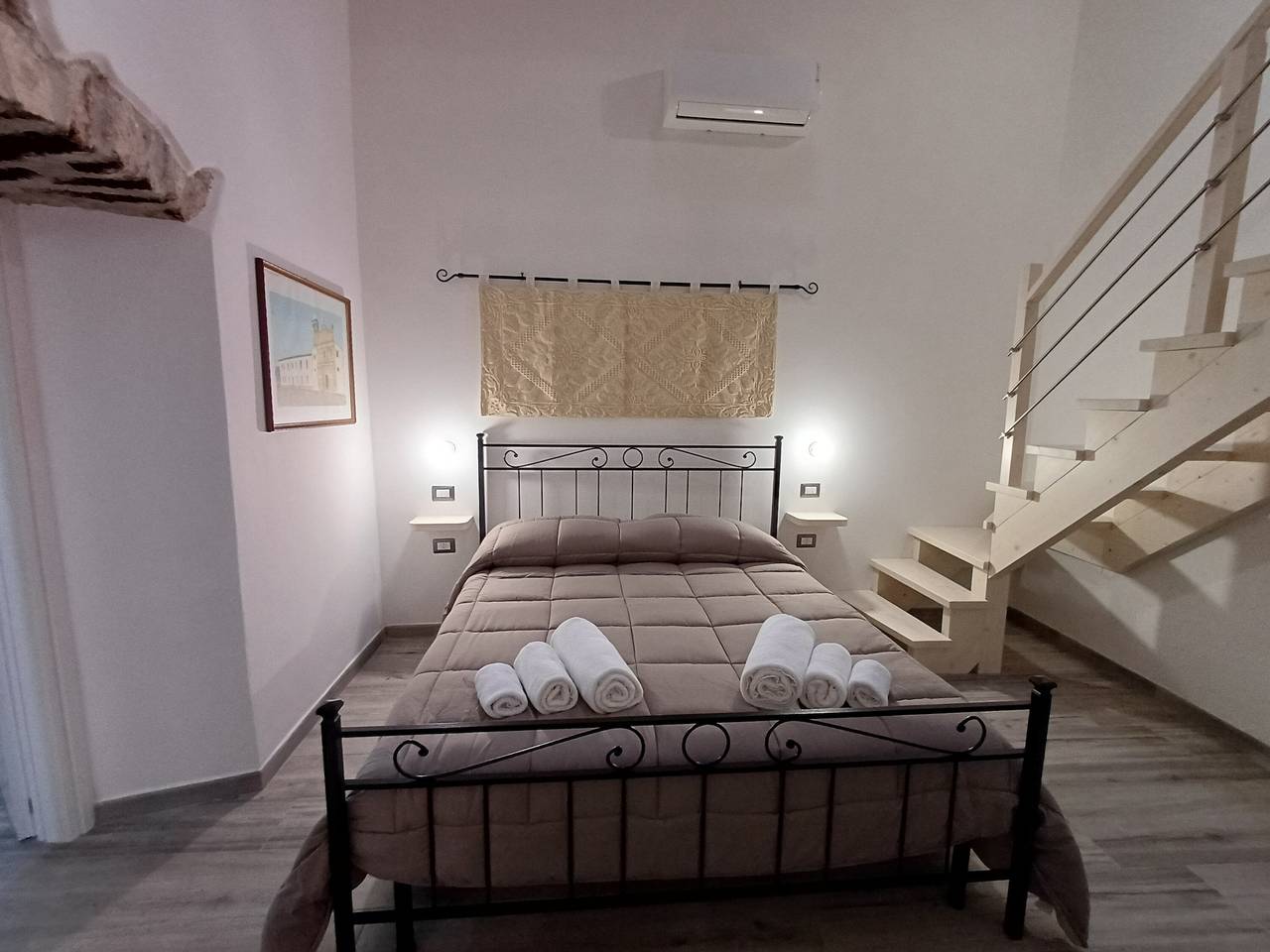 Bed & Breakfast 'Camera Nuraghe Ruggiu' mit privater Terrasse, Wlan und Klimaanlage in Pozzomaggiore, Sassari Provinz