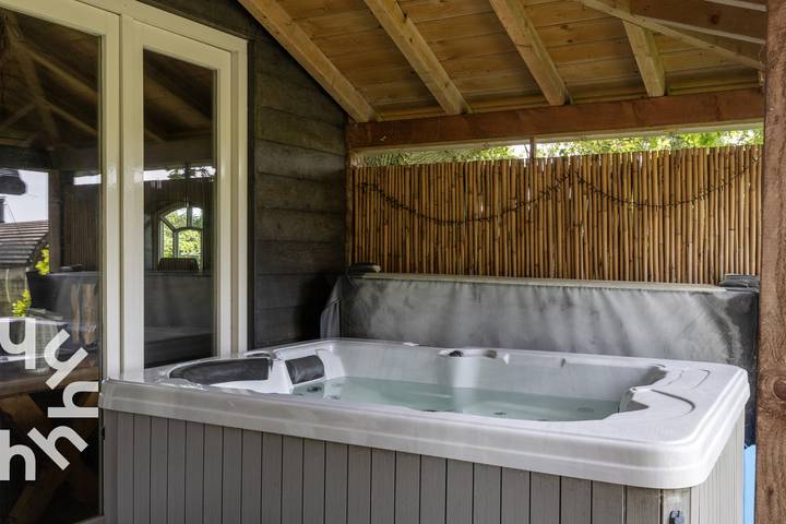 Romantisches Ferienhaus mit Außenspa, Sauna und Teich in ruhiger Lage in Drenthe in Nationalpark Dwingelderveld