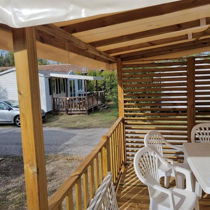Camping pour 6 personnes, avec terrasse et piscine à La Roque-d'Anthéron - 3