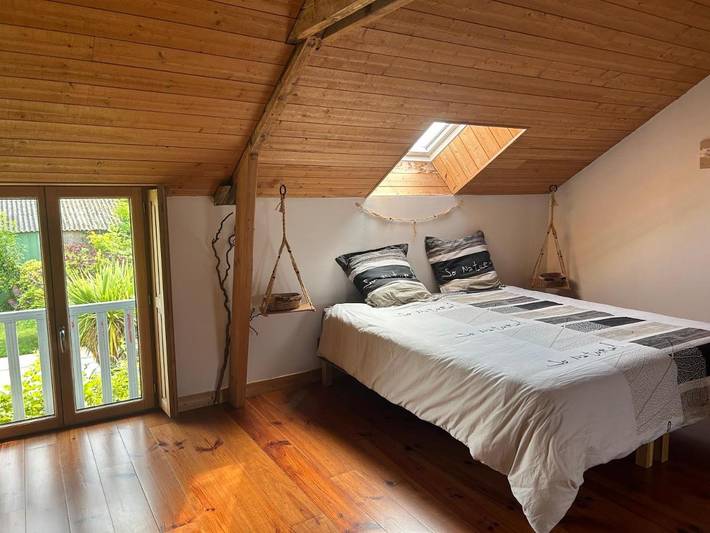 Gîte pour 4 personnes, avec vue et terrasse ainsi que jardin et piscine à La Fresnais - 3