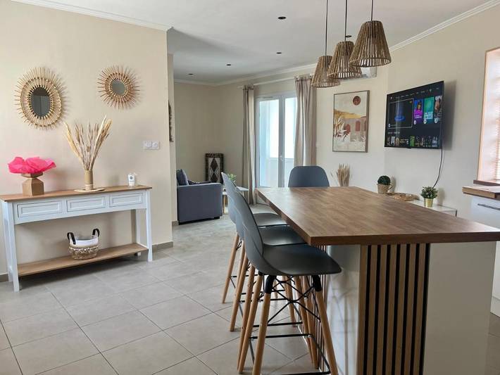 Gîte pour 4 personnes, avec terrasse et jardin à Lunel - 3