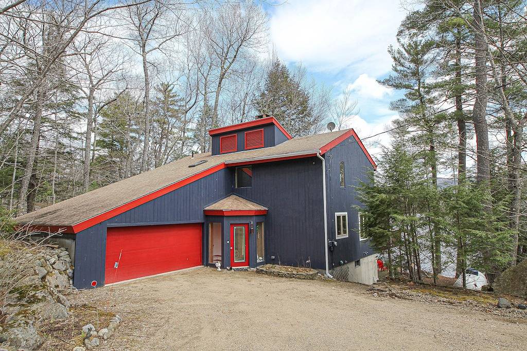 Private home with beach in a secluded cove all to yourself. in Moultonborough, Lake Winnipesaukee