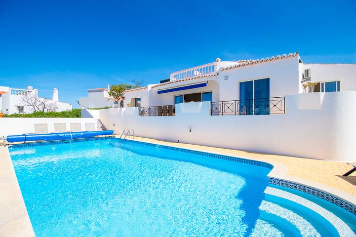 Villa für 8 Personen, mit Terrasse und Garten in Carvoeiro