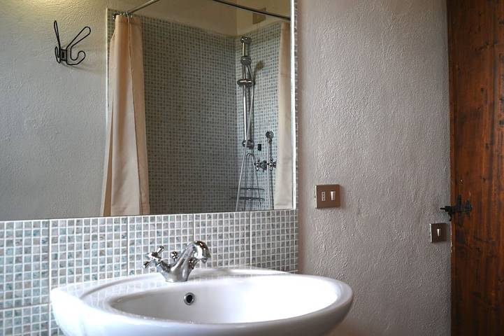 Appartamento intero, Ritiro autentico: appartamento vacanze con piscina salata e sauna a botte in Piegaro, Perugia e dintorni