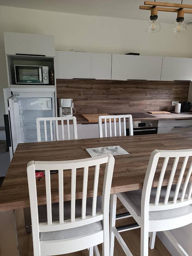 Location de vacances pour 3 personnes, avec terrasse à Néant-sur-Yvel - 3