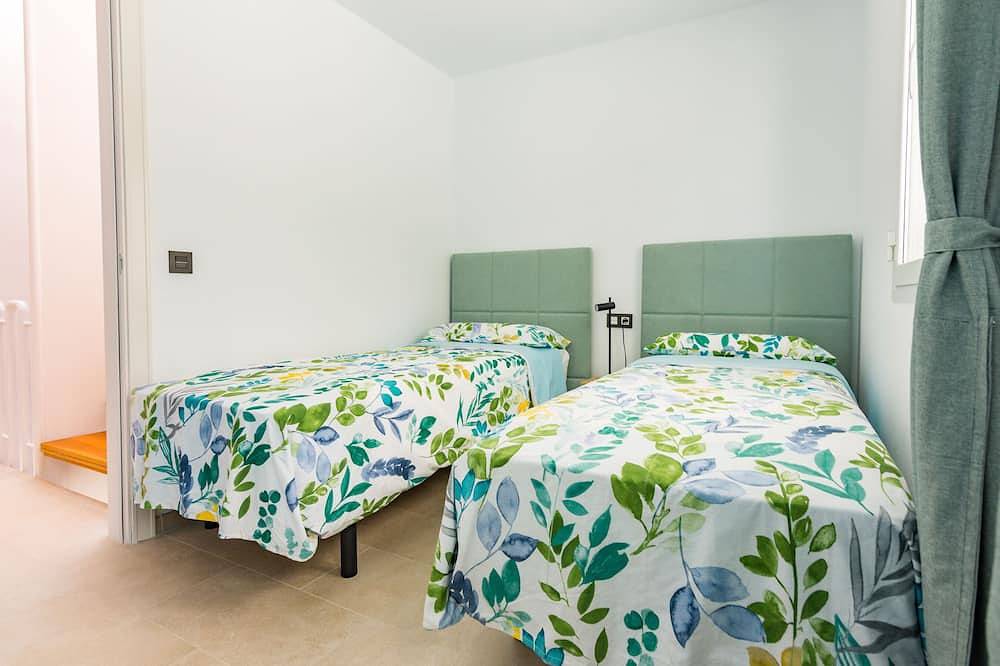 Beautiful holiday home with views of the Port in Morro del Jable, Pájara
