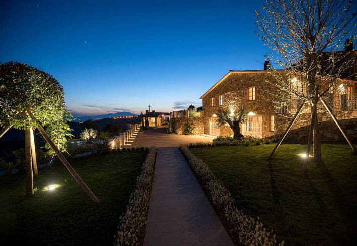 Casa vacanza per 9 persone, con Balcone e Terrazza nonché Giardino e Piscina a Acquapendente