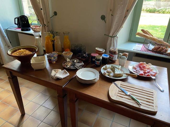 Chambre d’hôte pour 2 personnes, avec terrasse ainsi que jardin et piscine dans l' Aveyron - 3