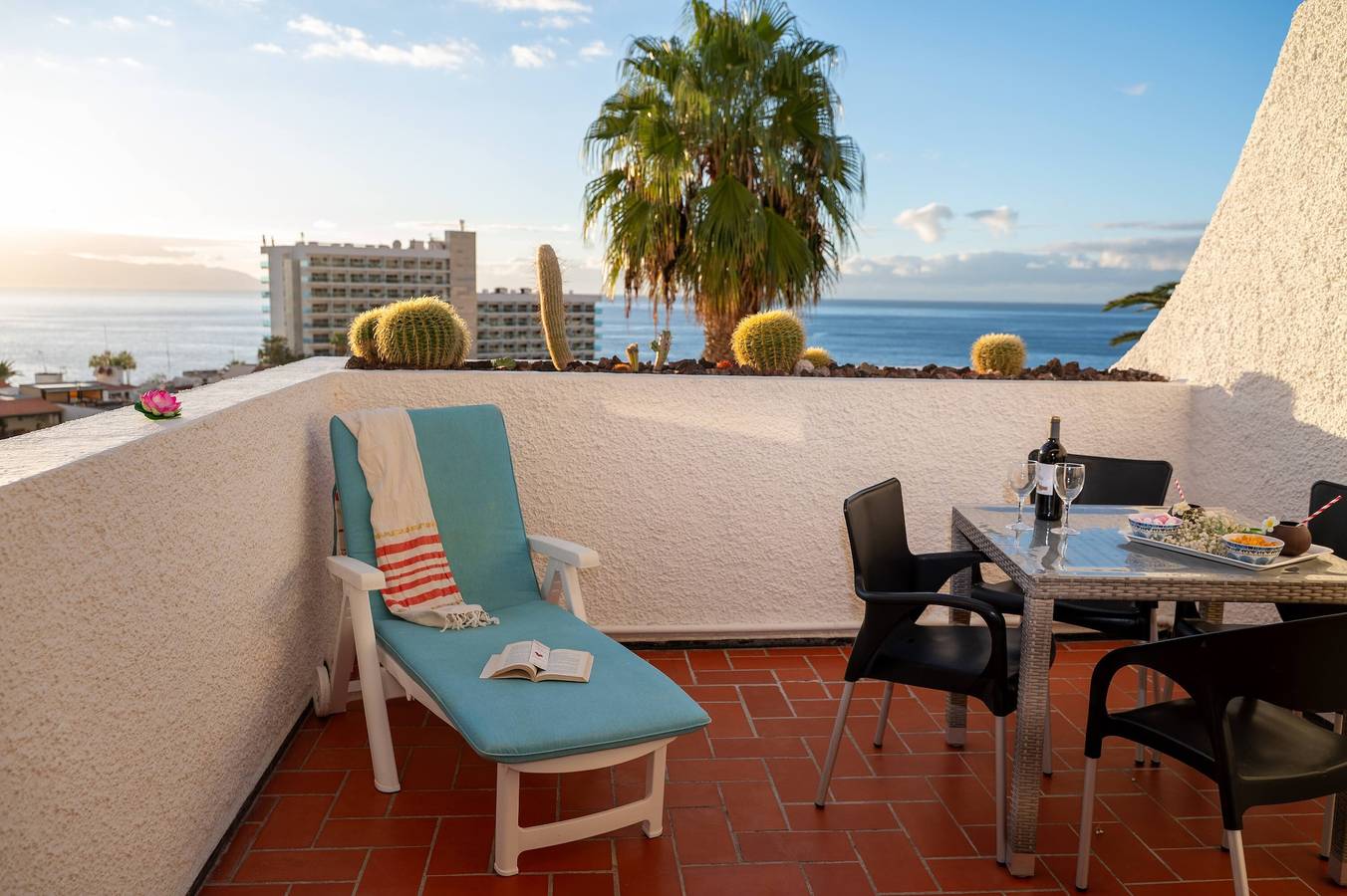 Appartement entier, Appartement 'James Sun' : Vue Mer, Terrasse Privée et Wi-Fi in Playa de los Guíos, Santiago del Teide