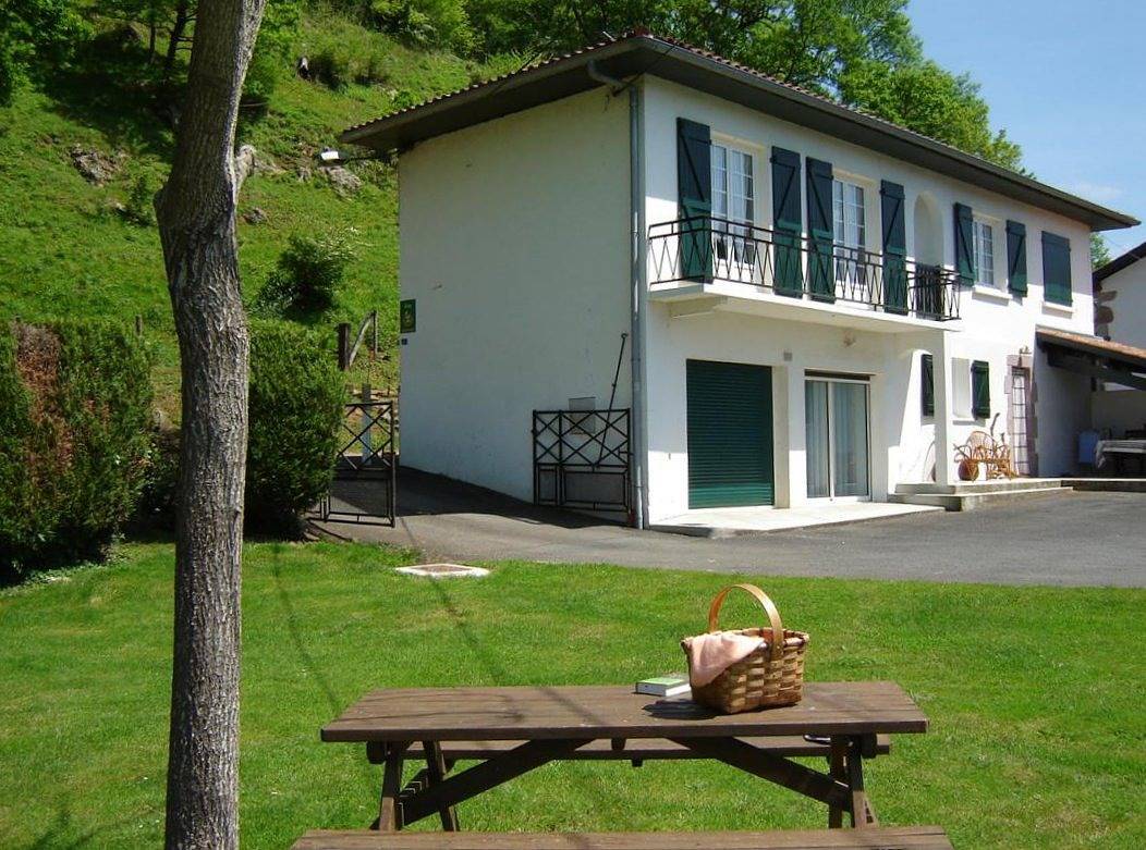 Villa Oihana situé à 1 km du centre-ville in Saint-Jean-Pied-de-Port, Région de Bayonne