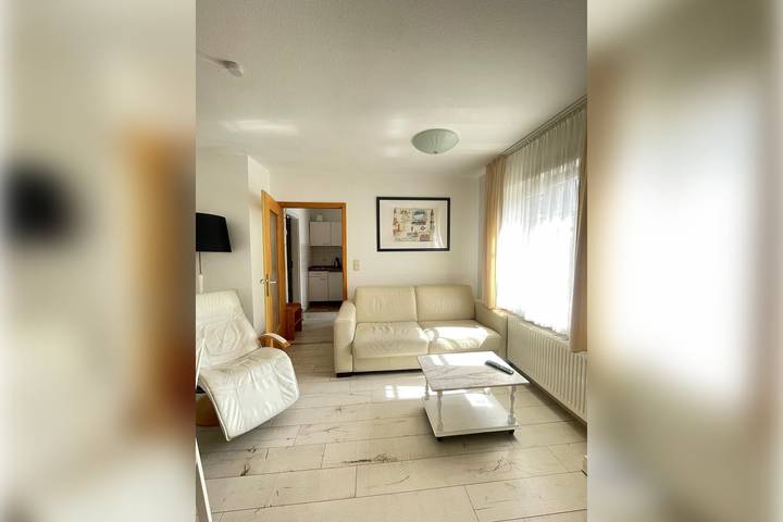 Geheel appartement, Ruime 2-kamerwoning met zuidbalkon dicht bij het strand in Dahme in Dahme, Kreis Ostholstein