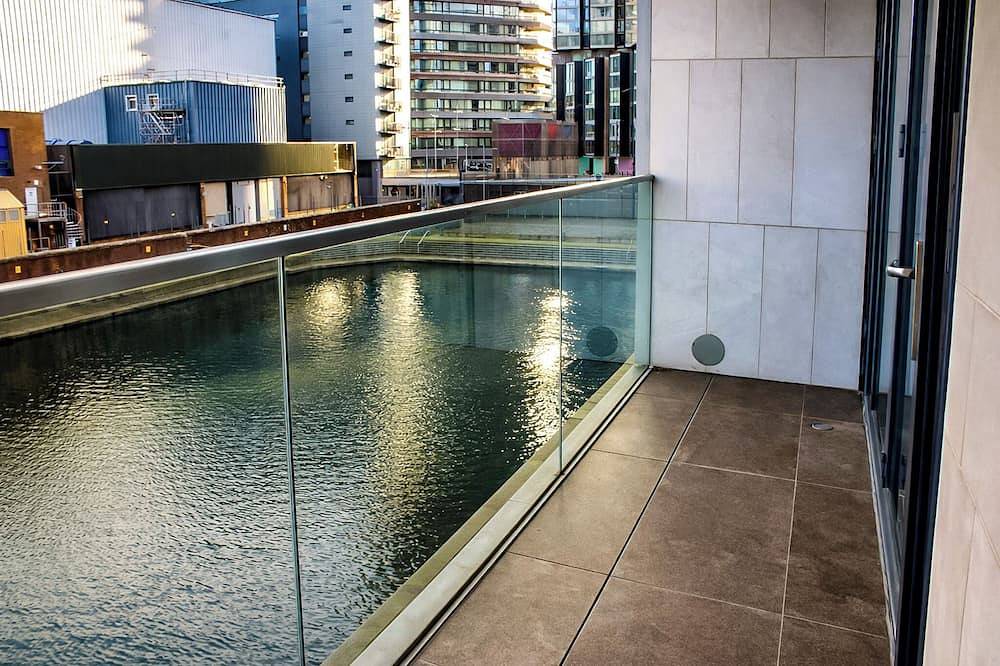Ganze Wohnung, Modern & Vibrant Bed Apartment in Angel, London by Mysquare in Islington, London