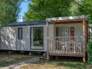Mobil home pour 6 personnes, avec piscine et terrasse à Groléjac