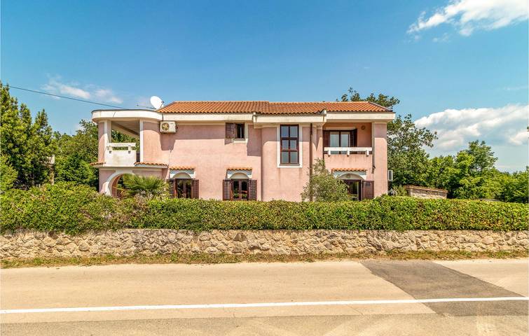 Ferienhaus für 8 Personen, mit Ausblick und Terrasse sowie Pool