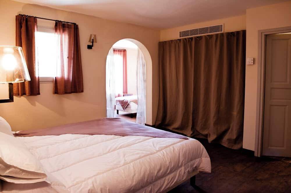 Charming villa with sea view, swimming pool and hammam in Cateri - Near Calvi in Cateri, Region de Calvi