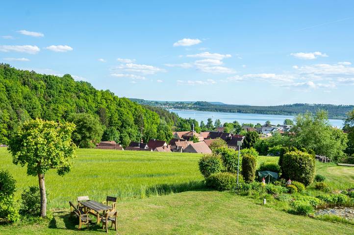 Ferienwohnung für 4 Personen, mit Balkon und Garten sowie Seeblick in Franken - 3