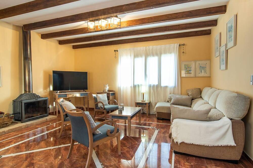 Awesome home in Llucmajor with private swimming pool, can be inside or outside in Llucmajor, South Majorca