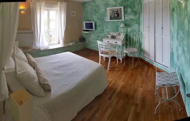 Location de vacances pour 2 personnes, avec jardin dans Frampas