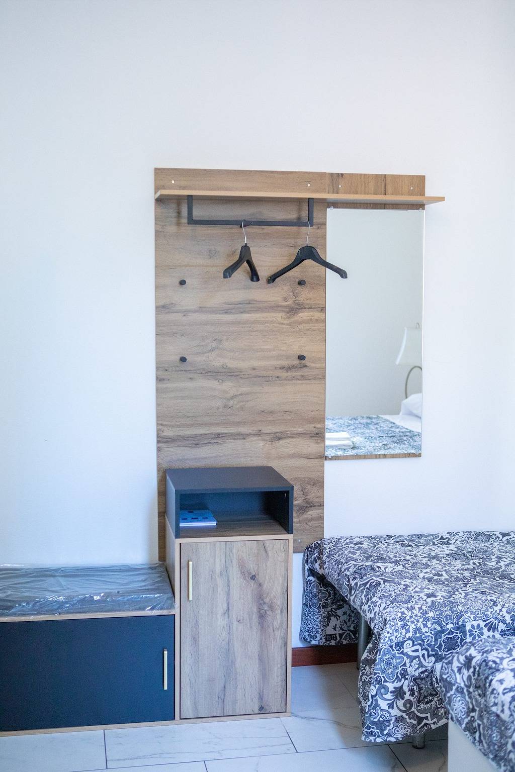 Habitación 'Camera Papavero - Triple' con jardín compartido, Wi-Fi y aire acondicionado in Prato, Provincia de Prato