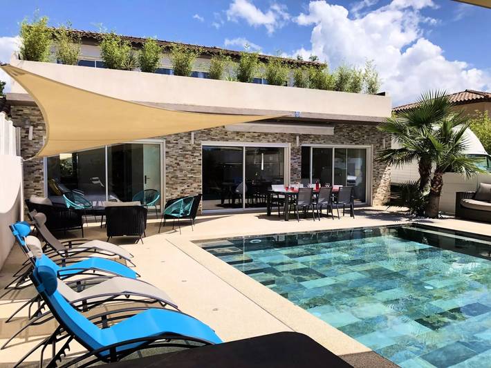 Villa pour 10 personnes, avec terrasse ainsi que vue et jardin