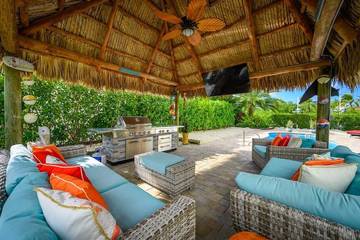 Villa for 10 Guests in Marathon, Monroe County, Picture 2