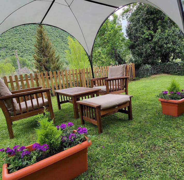 Hotel para 4 personas, con vistas además de terraza y jardín, Se admiten mascotas en Montaña de Luna - 2