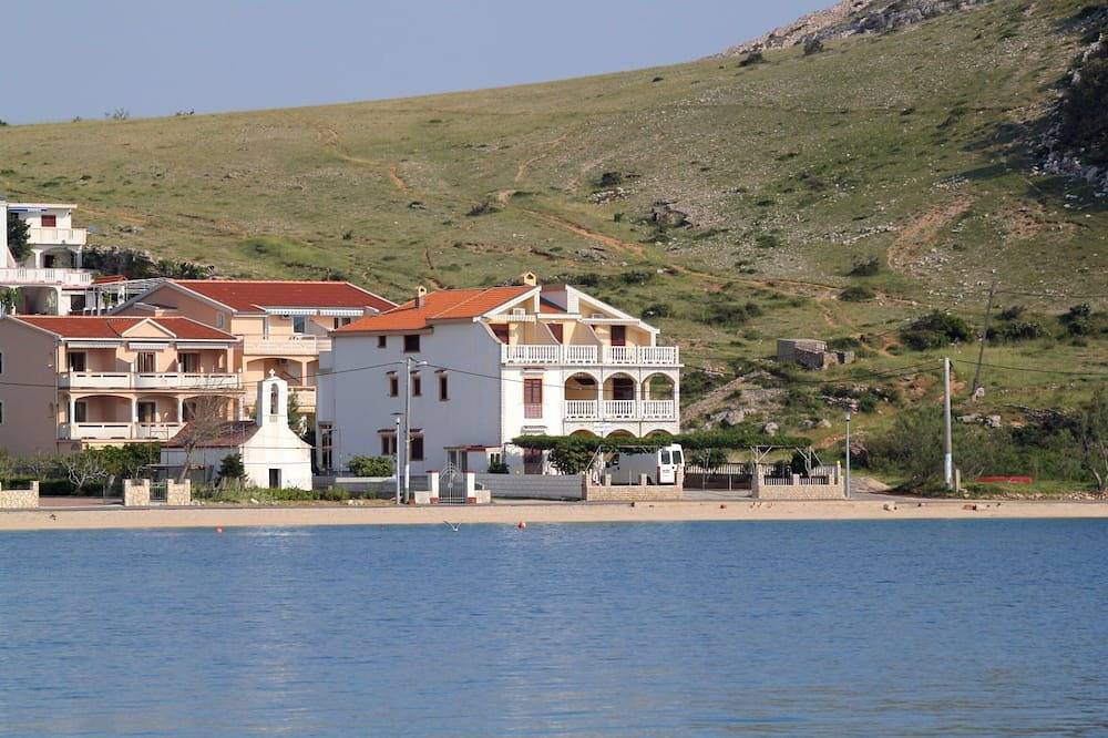 Ganze Wohnung, 2-Zimmer-Ferienwohnung am Strand Metajna (Pag in Metajna, Pag