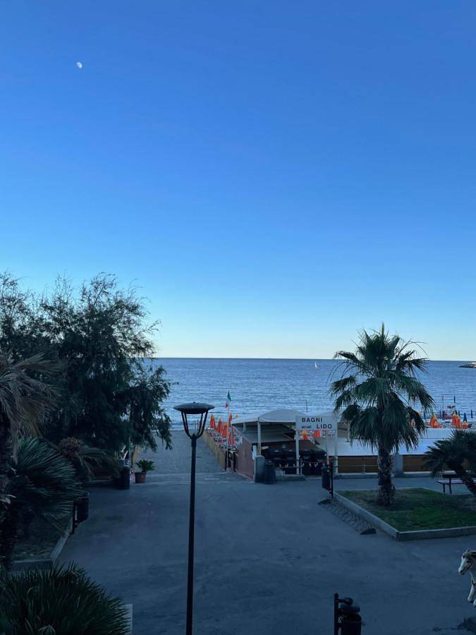 Maniman in Varazze (City), Varazze