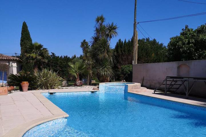 Maison de vacances pour 4 personnes, avec jardin ainsi que piscine et terrasse