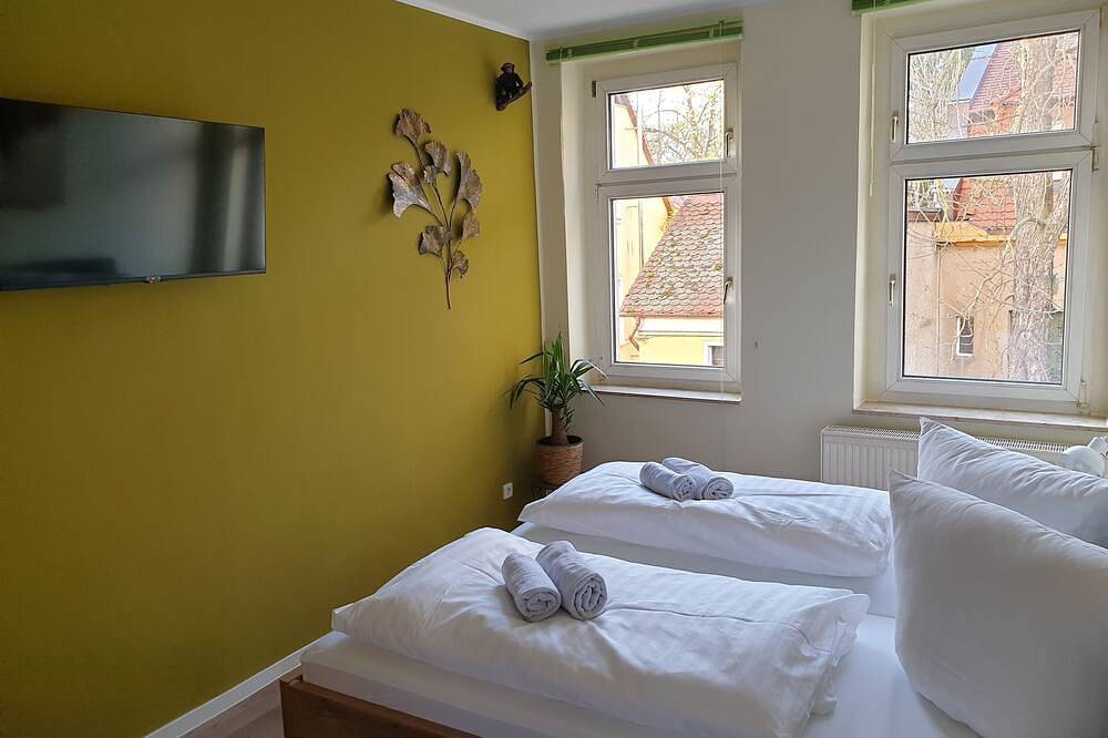 Ganze Wohnung, Gemütliches Familien Apartment nahe Agra-Park und den Seen für bis zu 5 Personen in Leipzig-Süd, Leipzig