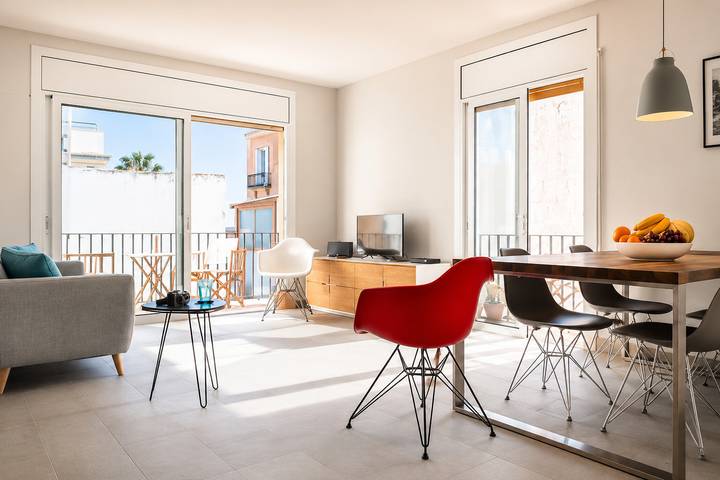 Apartamento entero, Apartamento de vacaciones para 5 personas con balcón in Platja de Sant Sebastià (Sitges), Sitges